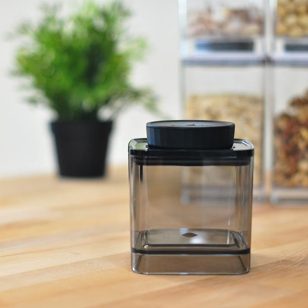 ANKOMN | Everlock Turn-N-Lock | Airtight Container (0.6L) - UV Proof Semiblack