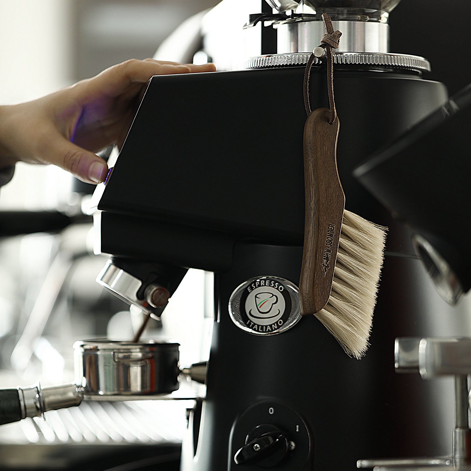 MHW-3BOMBER - Coffee Cleaning Vintage Handle Brush - Thumbnail 4